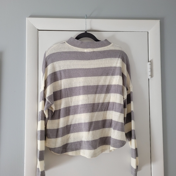 Striped sweater - Picture 3 of 4